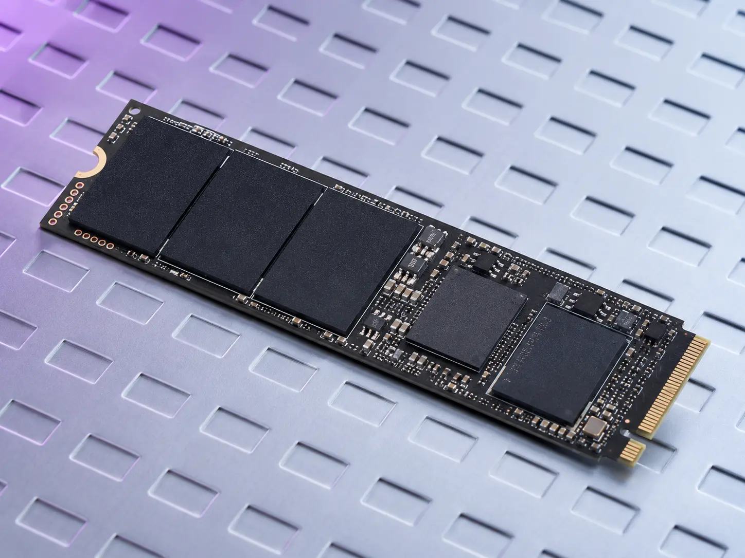 Dysk NVMe 2 TB PCIe 4.0
